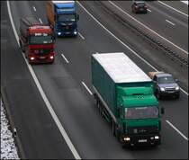 Ein MAZ aus Wei�russland ist bei L�denscheid in Richtung S�den unterwegs. (11.12.2008)
