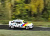 13 Christoph Schleimer/Jan Enderle, Vauxhall Astra GTE auf teils noch glaten Asphalt, Rally Köln - Ahrweiler 12.11.2016