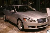 2009er Jaguar XF ausgestellt im World Financal Center am 18. September 2008 in New York City, New York / USA.