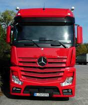 =MB Actros von  arcese  rastet im September 2016 auf dem Autohof Fulda-Nord