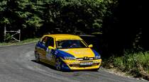 Peugeot 306 Rallye kommt in die Kurve rein. Foto: 13.08.2016.