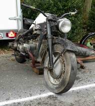 =unbekanntes Zweirad mit viel Beschäftigungspotential, gesehen bei dem Veterama 2016 in Mannheim, Juli 2016