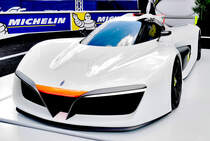 GreenGT H2 SPEED,  2 electric synchronous motors with permanent magnet, maximum power: 370 kW @ 13000 rpm (ca. 500 Horsepower) max speed 300 km/h, von 0 auf 100 km/h in 3.4 seconds. im Fahrerlager am 15.6.2016 der 84. 24h von Le Mans.