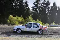 Nr.23 Ford Sierra Cosworth, Frank Esser &  Marc-Andre Lautz bei der  Youngtimer  39. ADAC Rallye Köln Ahrweiler 12.11.2016, vor der Mittagspause auf der Schotterpiste am Nürburgring.