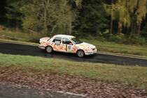 Nr.23 Ford Sierra Cosworth, Frank Esser &  Marc-Andre Lautz bei der  Youngtimer  39. ADAC Rallye Köln Ahrweiler 12.11.2016, Morgens -2° auf teils noch glaten Asphalt