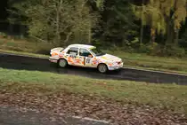 Nr.23 Ford Sierra Cosworth, Frank Esser &  Marc-Andre Lautz bei der  Youngtimer  39. ADAC Rallye Köln Ahrweiler 12.11.2016, Morgens -2° auf teils noch glaten Asphalt