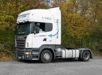 =Scania-Zugmaschine steht im November 2016 auf dem Autohof Fulda Nord