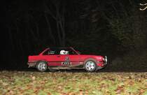 BMW 318is, Simon Baales & Andreas Seidel mit der Startnummer 58 bei der  Youngtimer  39. ADAC Rallye Köln Ahrweiler 12.11.2016 Nachts in der Eifel, (Blitzlicht ist erlaubt) 
