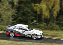 BMW E36, Rafael Klein & Ramona Kees mit der Startnummer 57, bei der  Youngtimer  39. ADAC Rallye Köln Ahrweiler 12.11.2016, Morgens -2° auf teils noch glaten Asphalt