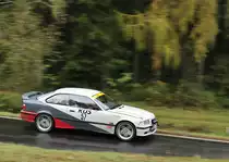 BMW E36, Rafael Klein & Ramona Kees mit der Startnummer 57, bei der  Youngtimer  39. ADAC Rallye Köln Ahrweiler 12.11.2016, Morgens -2° auf teils noch glaten Asphalt