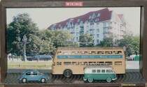 Mythos Wiking.Epoche III.Berliner Doppeldeck-Bus,B�ssing D2U,VW 1303 u.VW Kleintransporter auf dem  Mexikoplatz  in Berlin
