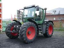 Fendt Xylon 522 wartet auf einen neuen Besitzer am 18.12.2008 in Fulda