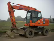 Komatsu PW 160-7 aufgenommen am 12.10.2008