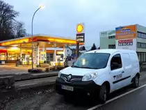 RENAULT-Kangoo im Einsatz für die mungos(Sicherheit u. Reinigung der Bahnanlagen)170102