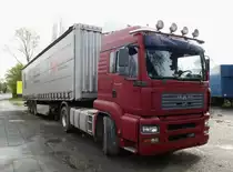 MAN TGA 18.430, gesehen im Frühjahr 2015 an einer Hauptstraße in Horn - Bad Meinberg