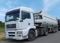 MAN TGA 18.430, gesehen im Frühjahr 2016 in einem Gewerbegebiet in Detmold