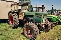 Deutz D 8006 mit Allrad im Original, ziemlich selten und gesucht auf dem Oldtimertreffen in Oyten-Backsberg bei Bremen im Mai 2015.
