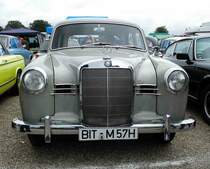 =Mercedes Benz Ponton, fotografiert bei dem Veterama 2016 in Mannheim, Juli 2016