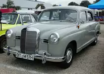 =Mercedes Benz Ponton, fotografiert bei dem Veterama 2016 in Mannheim, Juli 2016
