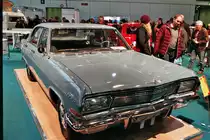 Opel Admiral auf der Classic Motorshow in Bremen im Februar 2015.