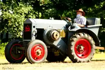 Deutz MTZ 320 Straßenausführung des Pferdestärkenclubs Gütersloh Isselhorst im August 2015 auf dem Gelände der Dampf-Klein-Bahn Mühlenstroht.