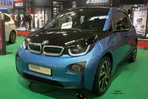 BMW i3 in Blau auf der Essen Motor Show 2016.