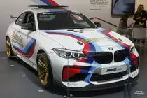 BMW M2 Coupe Safety Car auf der Essen Motor Show 2016.