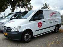 =MB Vito eines Autvermieters, fotografiert bei dem Veterama 2016 in Mannheim, Juli 2016