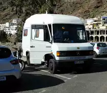 =MB Vario als Wohnmobil aus dem LK Bad Hersfeld-Rotenburg, gesehen an der Playa de Mogan im Januar 2017