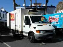 =Iveco-Transporter unterwegs in Puerto de Mogan, 01-2017