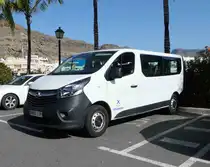 =Opel Vivaro unterwegs in Puerto de Mogan, 01-2017
