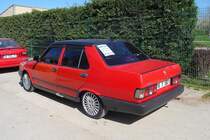 Ob jemand diesen 1991er Tofas Sahin wohl noch kaufen mochte? 
Inegöl, 3.4.2016 