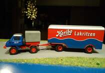 BREKINA MB-UNIMOG MIT HARIBO-ANHÄNGER

...macht Kinder froh-und Erwachsne ebenso....vor allem,wenn sie im Besitz
dieses schönen BREKINA-Gespanns sind....am 21.1.2017