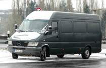 =Mercedes Benz Sprinter steht auf dem Rasthof Fulda-Nord, 01-2017