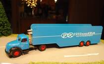 BREKINA AUTOTRANSPORTER  FORD-KÖLN  MIT MAGIRUS-ZUGMASCHINE-
könnte in den 50er/60er Jahren auf deutschen Straßen unterwegs gewesen sein-
hier am 23.1.2017