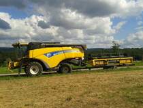 New Holland CX 8050 aufgenommen am 12.07.2016