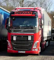 =Volvo FH von  PIOMAR  rastet auf dem Autohof Fulda Nord im Januar 2017