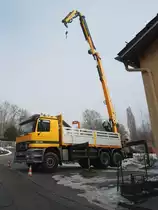 Mercedes Benz Actros 2648 mit ausgefahrenem Kran. Eggenfelden 02.02.2017