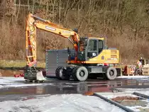 =Doosan DX 160 steht auf einer Baustelle in 36100 Petersberg-Marbach, 01-2017