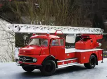 SCHUCO-LEITERFAHRZEUG
SCHUCO MB-METZ-Drehleiter im 1:18-Maßstab,bei Sammlern begehrt,am 5.2.2017...