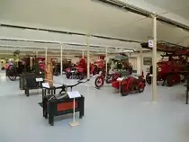 Vieux-Ferrette, Blick in eine Ausstellungshalle des Feuerwehrmuseums, geh�rt zu den gr��ten in Frankreich, Mai 2016