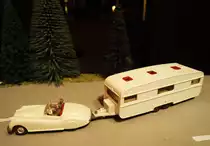 WIKING-GESPANN MIT JAGUAR-
Edles Wohnwagengespann mit JAGUAR-SPORT,schönes Sammlerobjekt,am9.2.2017....