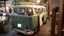 Heckansicht eines VW T1 Kombi des Modelljahres 1965. Essen-Kettwig am 11.02.2017.