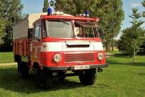 ROBUR LO 3000 als Feuerwehrfahrzeug der FFw Markröhlitz am 27.8.2005 unterwegs in Sachsen-Anhalt.
