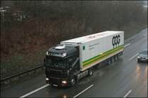 Ein DAF XF105.460 der Spedition H.P. SCHMITZ aus Euskirchen ist am 17.12.2008 in Richtung S�den unterwegs.

