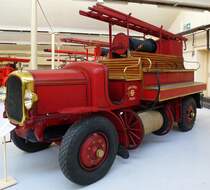 Delahaye 59PS, Feuerwehrleiter-und Schlauchwagen von 1921, 12 Mann Besatzung und 400 Liter Lschmitteltank, Feuerwehrmuseum Vieux-Ferrette, Mai 2016
