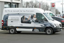 MB 316 CDi Koffer mit raffinierter Werbelackierung in Euskirchen - 12.01.2017