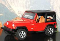 KULTAUTO JEEP WRANGLER
Schönes Sammlermodell in 1:18,der Jeep-Wrangler aus Metall von SOLIDO,
hier am 18.2.2017...
