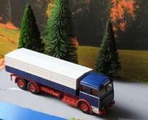 BREKINA BÜSSING 12000
Bildschönes 1:87-Modell des LKW-Oldies BÜSSING 12000-auf das Modell der
Konkurrenz WIKING haben Sammler es derzeit heftigst abgesehen,
hier am 21.2.2017....