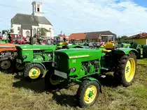 JOHN DEERE 310(34PS; 3Zyl; Bj.1961)hat sich zu seinem größeren Bruder 710(50PS; 4Zyl; Bj.1963)gesellt, Rottenbach; 160904